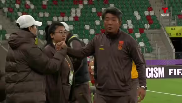 【集锦】U20女足世界杯-李晨语远射中柱 中国0-0尼日利亚
